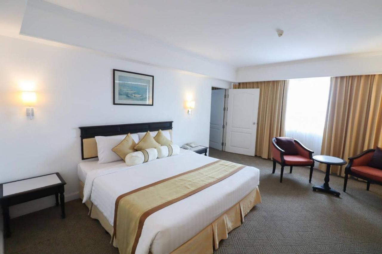 Hua Hin Grand Hotel And Plaza - Sha Extra Plus Ruang foto