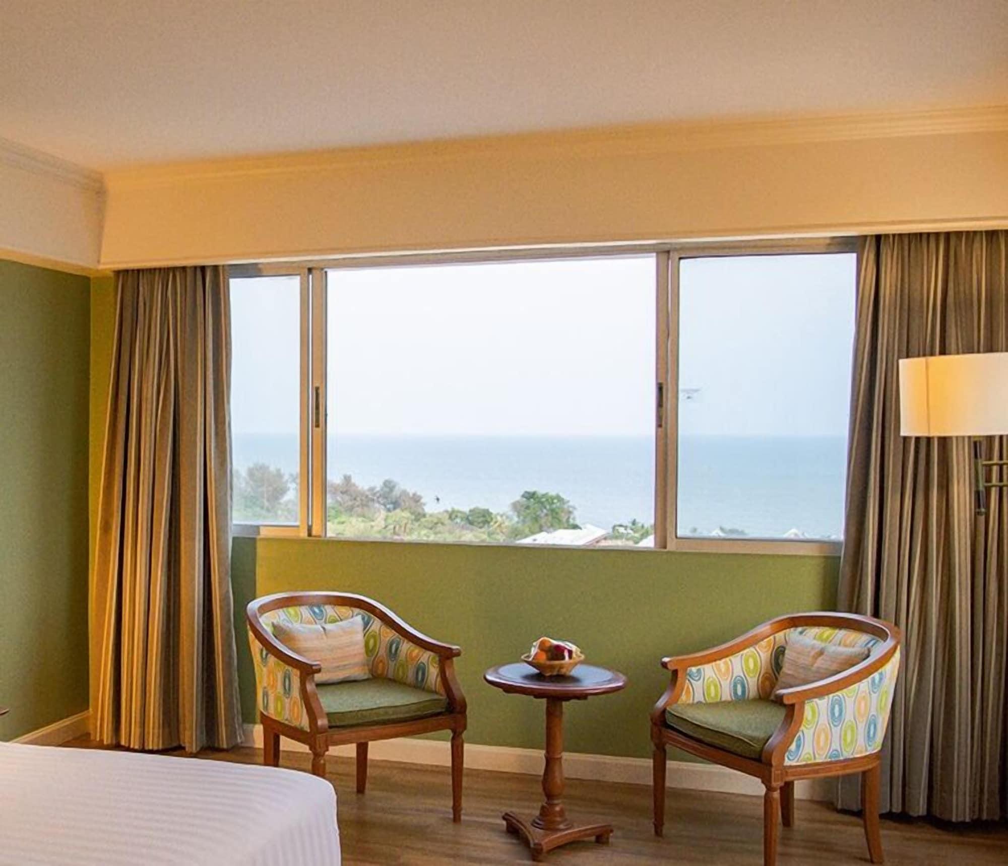 Hua Hin Grand Hotel And Plaza - Sha Extra Plus Bagian luar foto