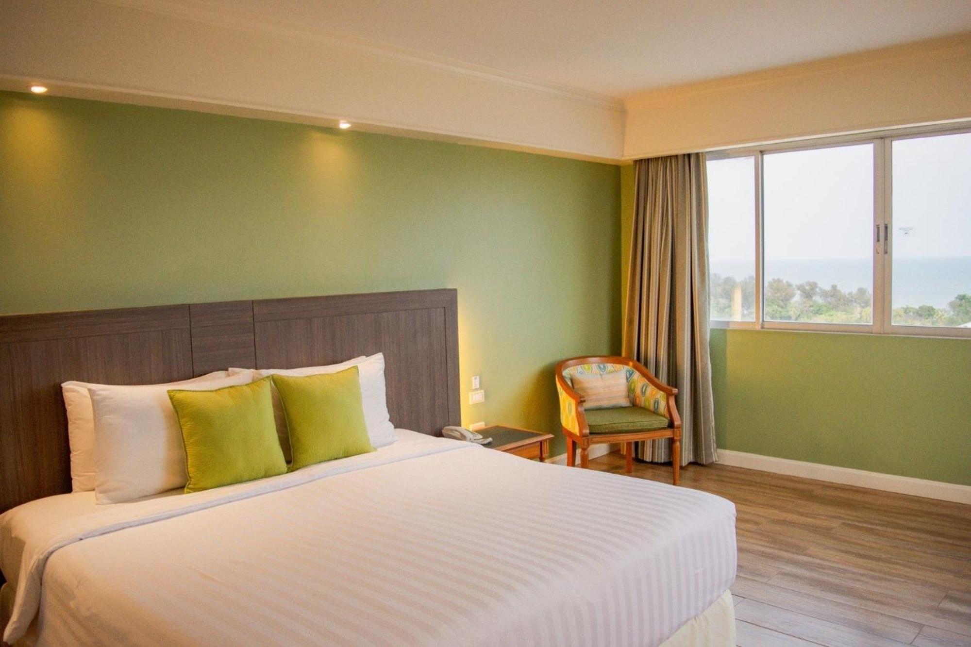 Hua Hin Grand Hotel And Plaza - Sha Extra Plus Bagian luar foto