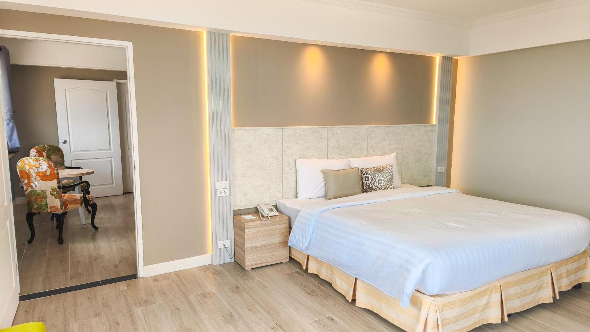 Hua Hin Grand Hotel And Plaza - Sha Extra Plus Bagian luar foto