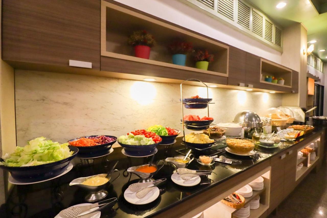 Hua Hin Grand Hotel And Plaza - Sha Extra Plus Bagian luar foto